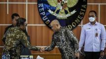 MenKopUKM Teten Masduki bersama Menkopolhukam Mahfud MD
