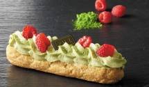 Raspberry Matcha &Eacute;clair, salah satu menu baru PAUL dengan suasana musim semi di Paris.