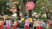 Besok, Ratusan Payung Rajut Bakal Hiasi Festival Payung Indonesia 2017 