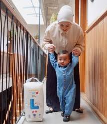 Kasus Ruam Popok mencapai 65%, MAKUKU Popok Bayi Sekali Pakai Tertipis dengan Fasilitas Anti Gumpal Pertama di Indonesia (SAP Technology) Mengadakan Pekan Edukasi Ruam Popok di Indonesia