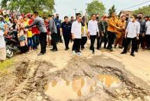 Pemerintah Pusat Segera Bantu Perbaiki Ruas Jalan Rusak di Lampung