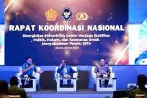 Panglima TNI Laksamana Yudo Margono (Pegang Mike) 