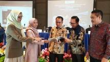 Manajemen PT Hotel Fitra International Tbk sedang bercengkrama usai RUPST di Majalengka, Senin (26/06/2023). (Foto: Manajemen Hotel Fitra International)