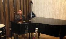 Kompol Sandy Budiman ciptakan lagu tentang fungsi polisi.