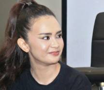 Artis Cantik Michelle Ziudith Suka Mencuci Pakaian dengan Tangan