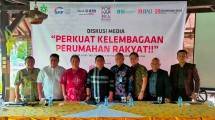 Sejumlah asosiasi perumahan dan pengamat properti dalam diskusi media bertajuk &ldquo;Perkuat Kelembagaan Perumahan Rakyat!&rdquo; yang diselenggarakan Forum Wartawan Perumahan Rakyat (Forwapera)