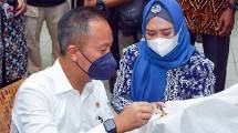 Menteri Perindustrian Agus Gumiwang Kartasasmita