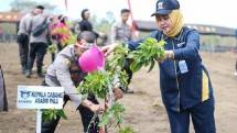 Asabri tanam pohon di Palu