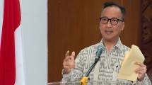 Menteri Perindustrian Agus Gumiwang Kartasasmita 