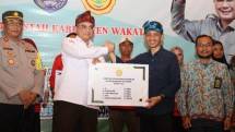 Wamemtan bersama petani