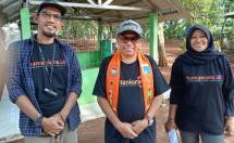 Eddie Karsito (Tengah)