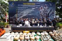 Kementerian Kelautan dan Perikanan (KKP) menangkap 3 (tiga) unit kapal ikan Indonesia (KII) yang diduga melakukan pengangkatan barang muatan kapal tenggelam (BMKT) tanpa dilengkapi dokumen perizinan yang sah di Perairan Laut Sekitar Pulau Pengikik dan Perairan Laut Sekitar Pulau Tambelan.