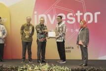 BRI saat menerima penghargaan