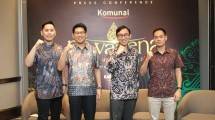 CEO Komunal Hendry Lieviant (Kiri ke2) Berpose Bersama CTO Devin Marco (Kanan 2) dan CFO Kendrick Winoto (Kanan) serta COO Rico Tedyono