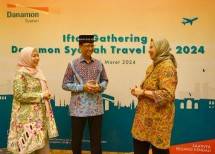(ki-ka) Refita Rulli, Syariah Financing Business Head -- Herry Hykmanto, Direktur Syariah & Sustainability Finance -- Merci Santi Adriani, Syariah Funding Business Head