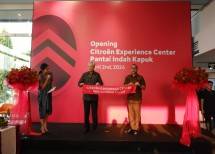 Citro&euml;n Experience Center, yang berlokasi di kawasan Pantai Indah Kapuk (PIK), Jakarta Utara pada, Selasa (2/4/2024) memulai kegiatan operasinya, dan merupakan pusat layanan pelanggan Citro&euml;n yang ketiga menyusul dua Citro&euml;n Experience Center yang telah lebih dulu hadir di Jl. MT Haryono dan Jl. Halim Perdanakusumah.