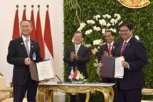 Presiden Jokowi-Presiden Moon menyaksikan penandatanganan MoU di Istana Kepresidenan Bogor, Kamis (9/1. (Foto: Humas/Oji)