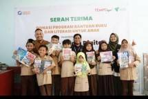 Program bantuan buku dan literasi untuk anak