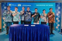 Tim Panasonic saat berkunjung ke UI