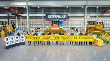 Seremonial penyerahan unit Track Type Medium (TTMD) Dozer Cat&reg; D8 ke-9999 kepada Jhonlin Group yang diadakan di Rayong, Thailand. 