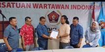 POKJA PWI Walikota Jakarta Timur Resmi Terima SK dari PWI Jaya