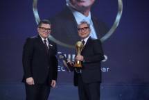 Direktur Utama BRI Sunarso Dinobatkan Sebagai CEO of The Year, BRI Raih 2 Penghargaan Bergengsi Pada detikcom Awards 2024