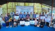 Pelindo Solusi Logistik dan Pelindo Regional 2 Pontianak Berdayakan Keluarga Nelayan. PT Pelindo Solusi Logistik atau (SPSL) bersama Pelindo Regional 2 Pontianak menginisiasi pelaksanaan Tanggung Jawab Sosial dan Lingkungan (TJSL) bertajuk program Teman Nelayan untuk meningkatkan pemberdayaan keluarga nelayan di wilayah sekitar Pelabuhan Kijing, Mempawah, Kalimantan Barat (17/12). Program meliputi meliputi pelaksanaan Pelatihan Digital Marketing untuk UMKM dengan tema &ldquo;Digital Marketing UMKM: Go Digital, Go