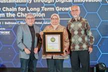  Konsisten Tingkatkan Penggunaan Produk Dalam Negeri, SIG Raih Penghargaan The Indonesia Best Companies in Local Content