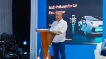 Cyrillus Harinowo, penulis buku berjudul "Multi-pathway for Car Electrification"