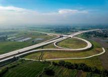  SIG berkontribusi dalam pembangunan Jalan Tol Jogja - Solo yang juga merupakan Proyek Strategis Nasional (PSN) dengan memasok 253.172 ton semen sejak Januari 2022 hingga Desember 2024.