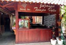 Warung Jajanan Tempo Dulu