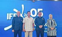 Mendag Budi Santoso bersama Ketua Umum HIMKI Abdul Sobur saat launching IFEX 2026