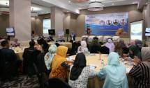 Caption: Pelatihan UMKM yang dihadiri sebagian besar pelaku usaha perempuan.