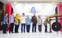 Dirjen IKMA Kemenperin, Reni Yanita membuka resmi penyelenggaraan Bandung Jewellery Fair (BJF) 2025, kolaborasi dengan Asosiasi Pengusaha Emas dan Permata Indonesia (APEPI) yang berlangsung pada 5&ndash;8 Juni 2025 di Sudirman Grand Ballroom, Bandung. 