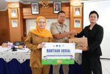 Kiri ke Kanan: dr. Sabrina Hanum (Kepala Puskesmas Pembantu Lenteng Agung), Ahmad Hasan Husaini (Lurah Lenteng Agung), Surya Putra (Kabid Hukum & Advokasi Kebijakan Yayasan Jiva Svastha Nusantara)