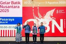 Menteri Perindustrian Agus Gumiwang Kartasasmita pada Kick-Off Hari Batik Nasional 2025 di Jakarta, Rabu (25/6).