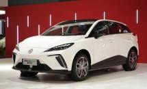  MG4 EV Max, salah satu mobil unggulan MG Motor Indonesia yang menarik perhatian pengunjung GIIAS 2025.