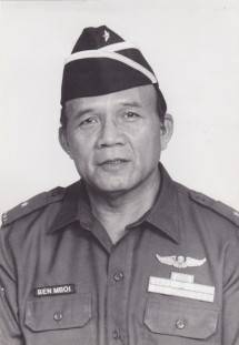 Ben Mboi Dianugerahi Tanda Kehormatan RI