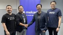 Jansen Jumino, CBO Mekari dan Mulyono Xu, Co-Founder Desty (Kiri) bersama Suwandi Soh, CEO Mekari dan Dennis Harsono, CEO Desty (Kanan), mengumumkan akuisisi Desty oleh Mekari 