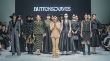Koleksi Terbaru Buttonscarves di Plaza Indonesia Fashion Week 2025