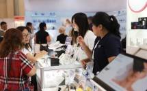 Cosmobeaut&eacute; Indonesia 2025 menghadirkan lebih dari 500 exhibitor dari 17 negara dan 10 paviliun internasional. 