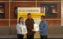 Konferensi pers upacara pemberian sertifikasi halal Curry House CoCo Ichibanya.