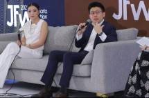 Aryo Oetomo, Head of Asia Pacific Rayon menjelaskan kolaborasinya di Jakarta Fashion Week (JFW) 2026.