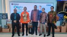 Deputi Bidang Usaha Kecil Kementerian UMKM, Temmy Satya Permana bersama Ketua idEA, Hilmi Adrianto beserta sejumlah platform e-commerce saat konferensi pers penertiban penjualan pakaian bekas impor di platform digital (Foto: Ridwan/Industry.co.id)