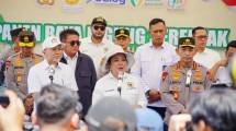 Ketua Komisi IV DPR RI Siti Hediati Soeharto (tengah)