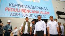 Mentan Amran Gerak Cepat! 153 Truk Bantuan Bencana Sumatera Dikirim via KRI Surabaya 591
