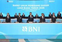 Jajaran BNI yang mengikuti RUPSLB