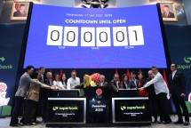 Superbank Catatkan Saham Perdana di BEI, Fokus Layani Segmen Underbanked 