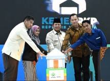Panglima TNI Hadiri Peresmian Akad Massal 50.030 Unit KPR FLPP oleh Presiden RI