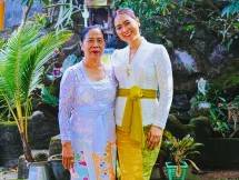 Ibu Adalah Rasa: Catatan Hari Ibu dari Ni Luh Puspa